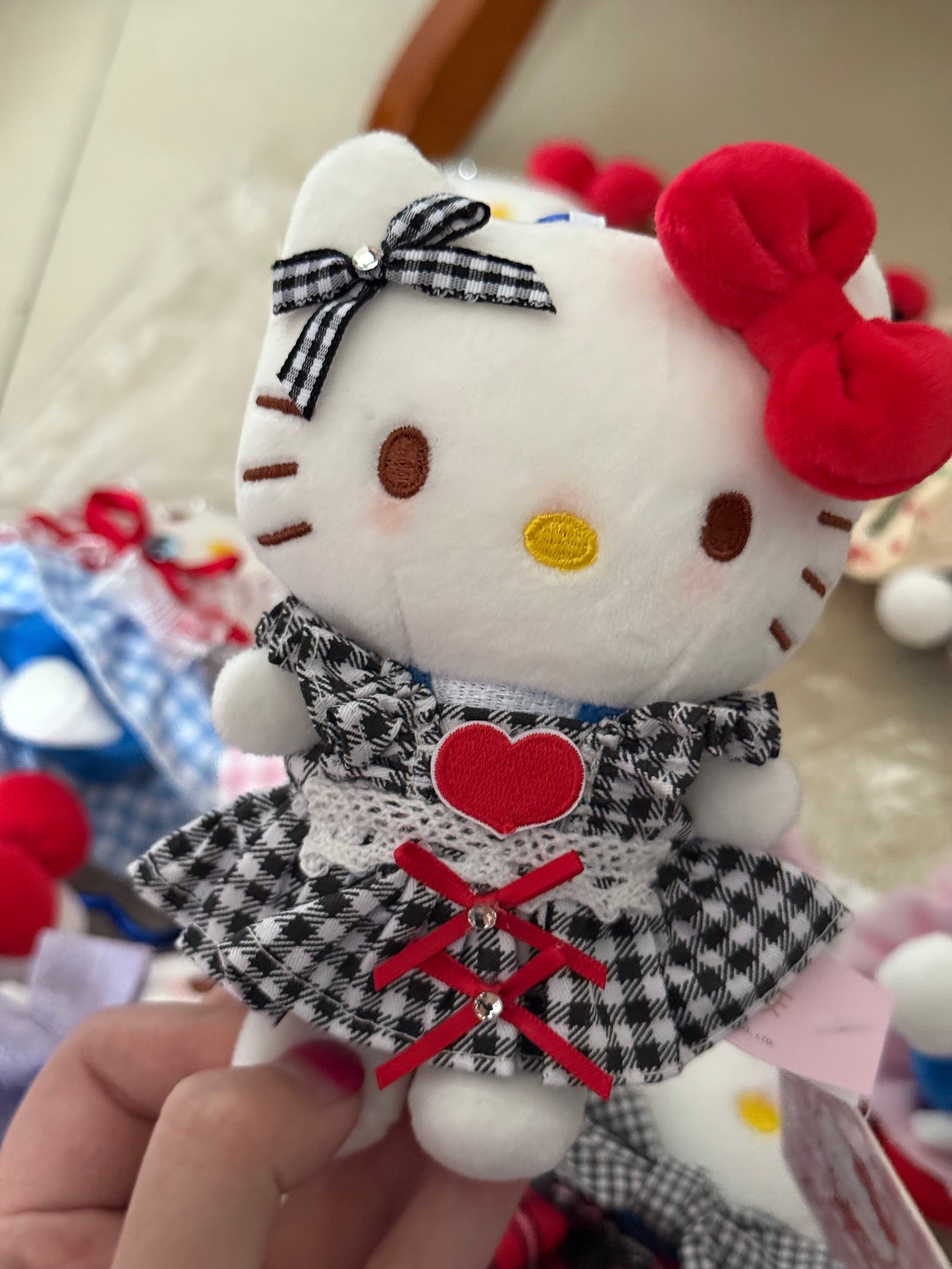 Hello Kitty Keychain (22)