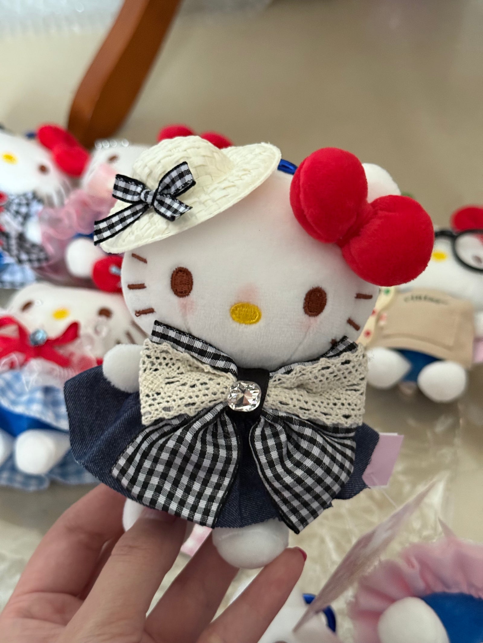 Hello Kitty Keychain (20)