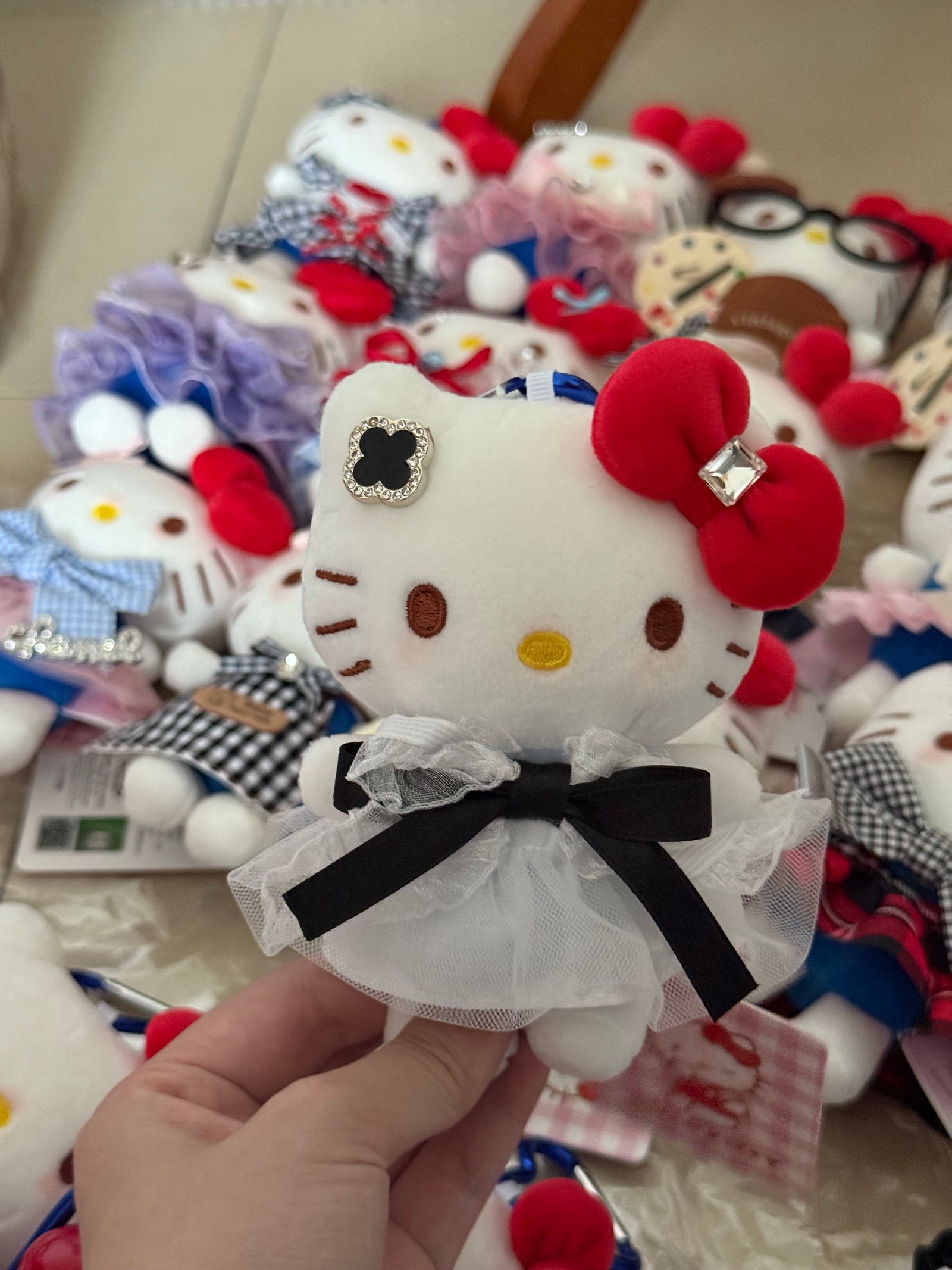 Hello Kitty Keychain (12)
