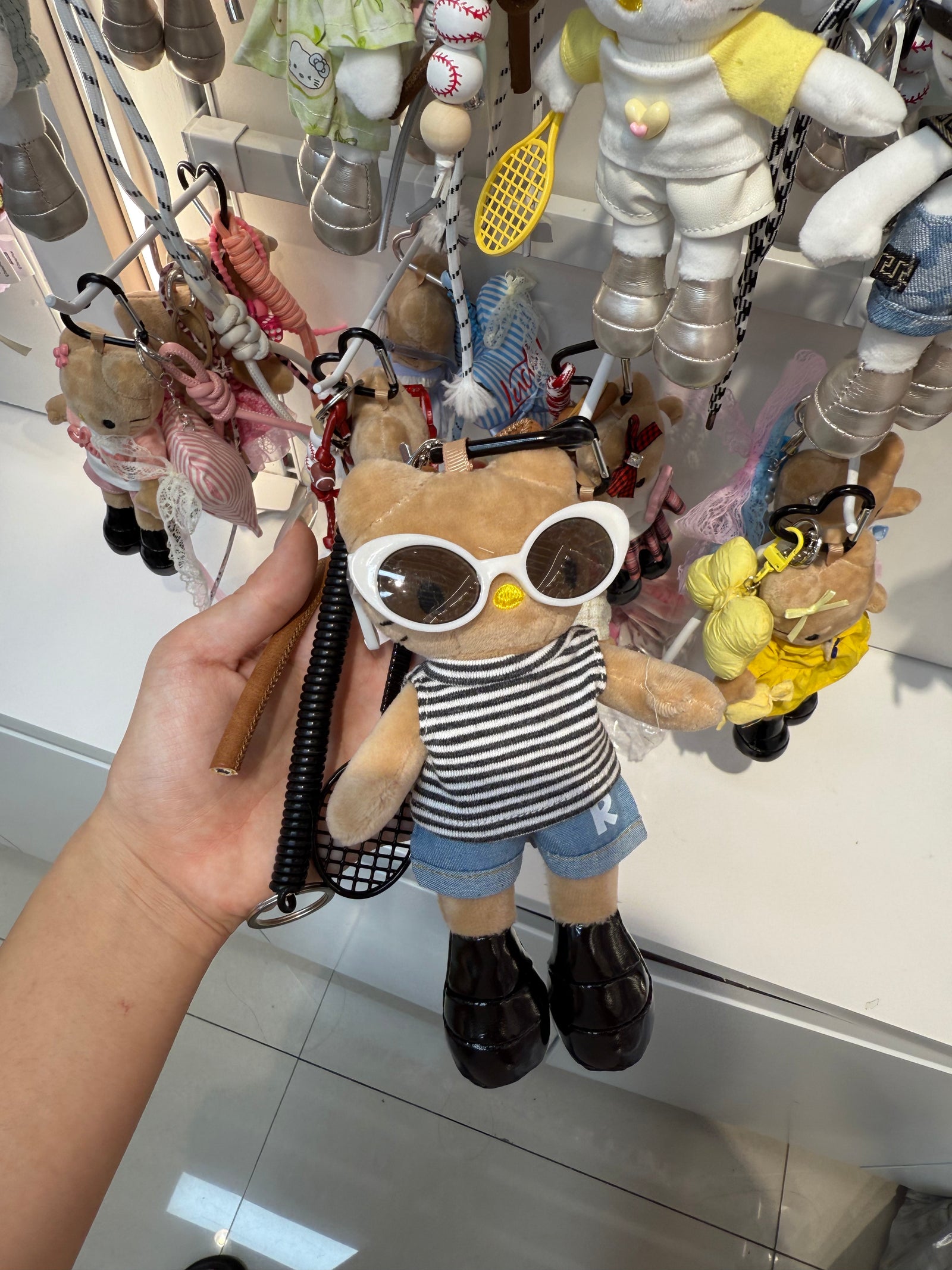 It Girl HK Keychain